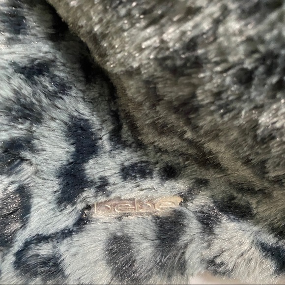 Bebe Leopard Print Cowl Scarf OS - Picture 3 of 4